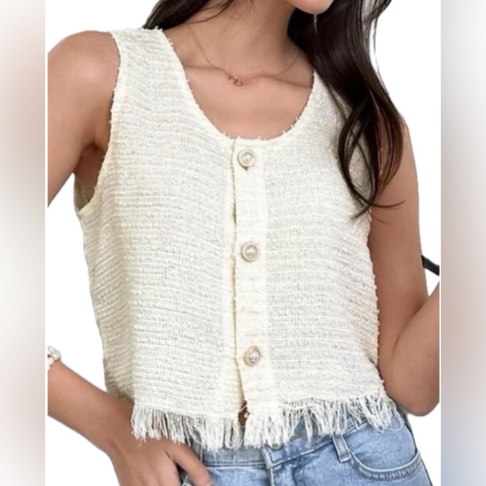 Dazy button vest. Size L